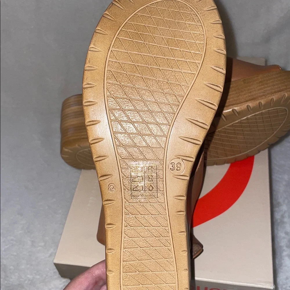 NWT BUENO Brand NAOMI Sandal in Dark Tan - Picture 14 of 14